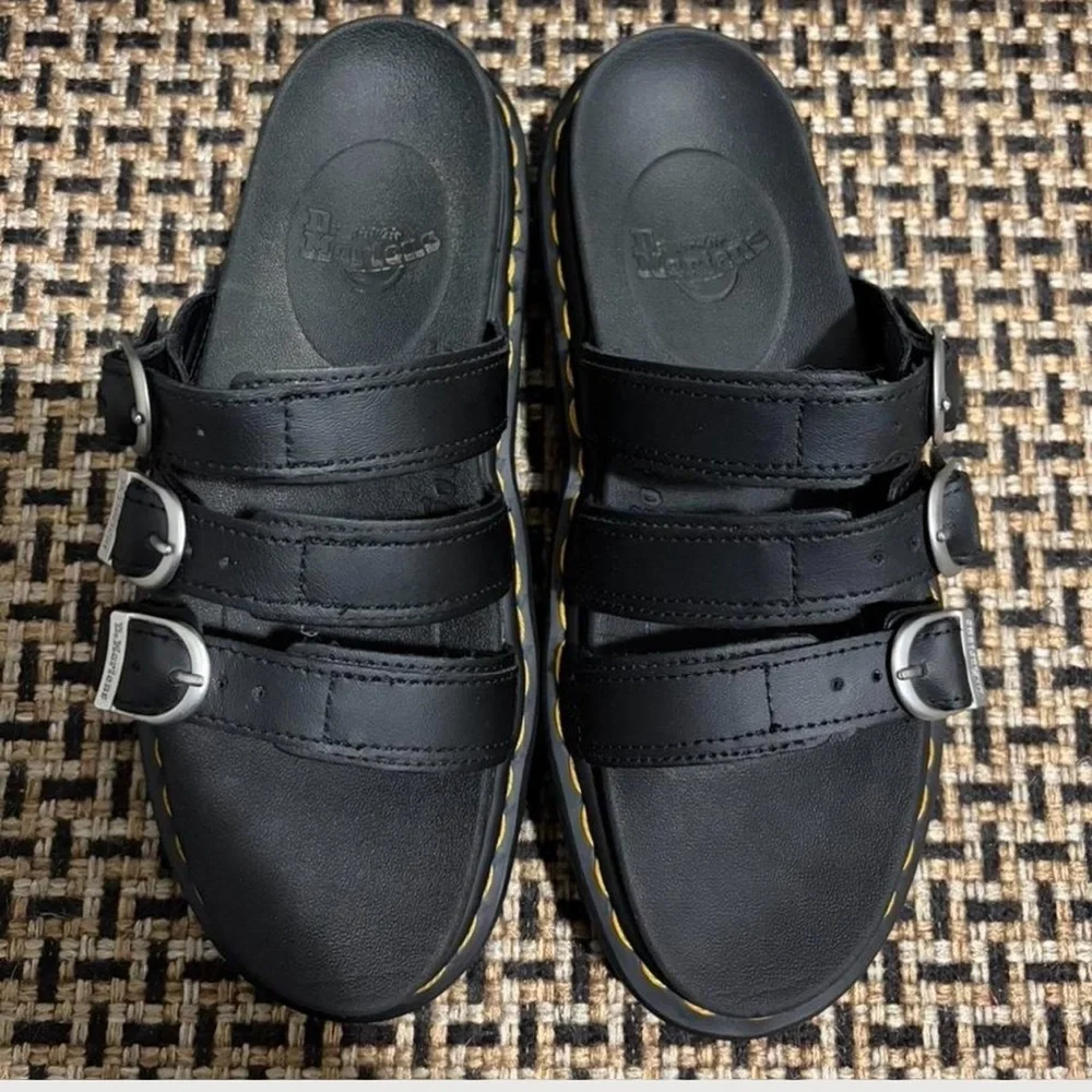 Dr. Martens Women's Blaire Slide Size 7 - Picture 6 of 7